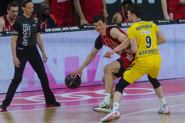 他常常充当 他常常充当