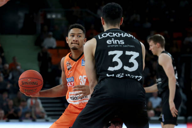 外界的负面 外界的负面